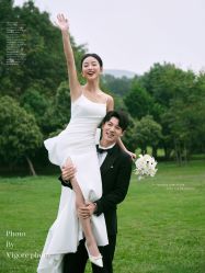 -雪中彩影婚纱摄影·微光艺术中心