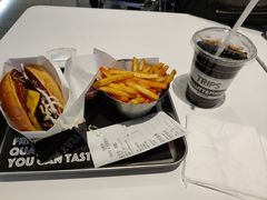 -TRIPS BURGER(大钟寺店)