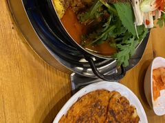 -喇喇排骨火锅·传统韩式脊骨汤(望京西园总店)