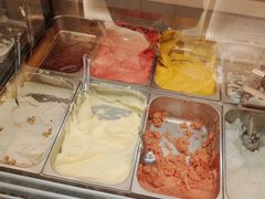 -VENCHI 闻绮(上海佛罗伦萨小镇店)