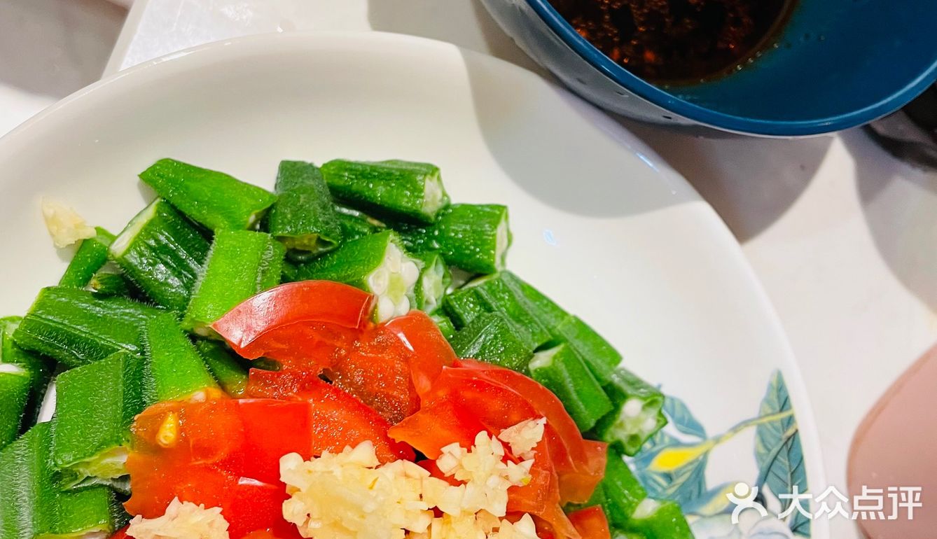 阳康觅食指南｜DIY菜谱：西红柿拌秋葵