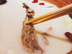 -三人行骨头王火锅(长寿店)