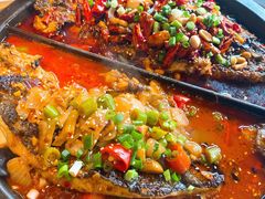 清江鱼-鸣记脆皮烤鱼·海鲜烤鱼(三八广场店)
