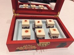 -品海楼·大连海胆锅贴馆(东港店)