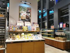 面包甜点陈列柜-巴黎贝甜(常德路店)