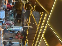 -大中华希尔顿酒店-念自助餐·嗨啤·小龙虾