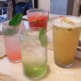 进入餐厅会有免费的奶茶可续杯,加入可可的奶茶很香醇