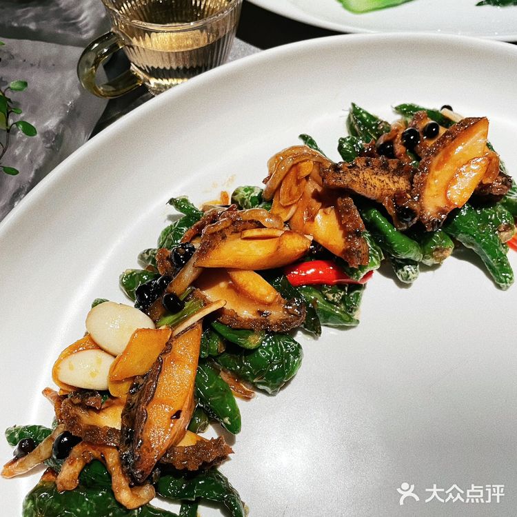 飞天茅台灼烤鸭！！高级轻奢新湘菜体验