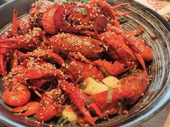 -肥肥虾庄·金牌油焖大虾(汉街SKP店)