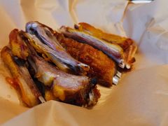 馕坑果木烤羊排-巴扎美食·新疆菜·西域歌舞表演餐厅(新疆大厦店)