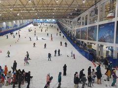 -乔波室内滑雪场