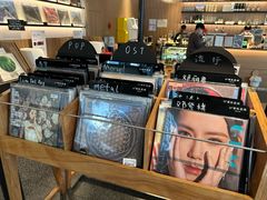 -黑胶星球(华发中城商都店)