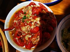 -琥珀老六龙虾(四里河店)