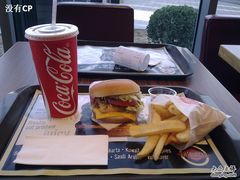 烤鸡肉三文治套餐-FATBURGER 特富客汉堡(外交公寓店)