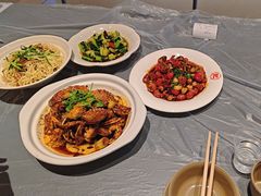 -肥肥虾庄·金牌油焖大虾(杨园滨江时代walk店)