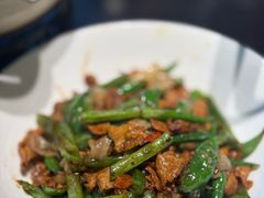 辣椒四季豆炒肉-简小舍·民间手艺菜(武昌江滩店)