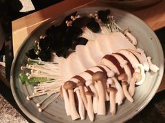 菌菇拼盘-老墙根涮肉·铜锅·烧烤(欢乐谷·王四营店)