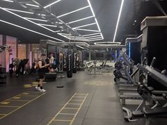 -懒人Club健身(卓越时代广场店)