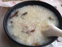 -东方既白(上海浦东国际机场)