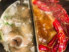 草本鸳鸯锅-盡膳口福跷脚牛肉火锅(晶耀前滩店)