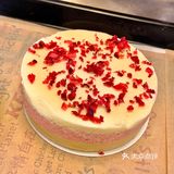 KFC圣诞限定新品|慕斯流心小蛋糕🍰