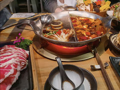 -湊湊火锅·茶憩(杭州湖滨银泰in77店)