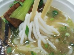 -鑫花溪牛肉米粉(东环大润发店)