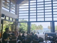 -亚龙湾喜来登·美景台大堂吧
