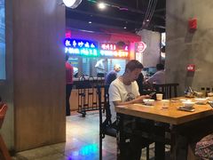 大堂-怪噜范·老贵阳街头名小吃(汇金星力城店)