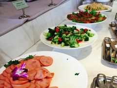 -西安大雁塔科技大学地铁站亚朵酒店