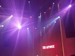 -TZ House音乐现场(来福士中心店)