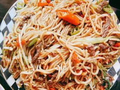 经典牛肉炒粉-辣叨叨·江西小炒锅气米粉(南京西路店)