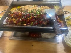 -宏兴烤鱼山庄(宣恩总店)
