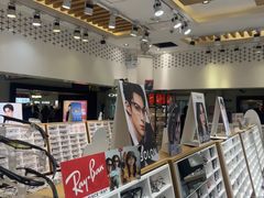 -美式眼镜·授权蔡司.依视路.尼康.豪雅.明月(人民广场店)