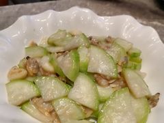 苹果丝瓜炒花蛤肉-四道菜·福建菜馆(新街口金鹰店)