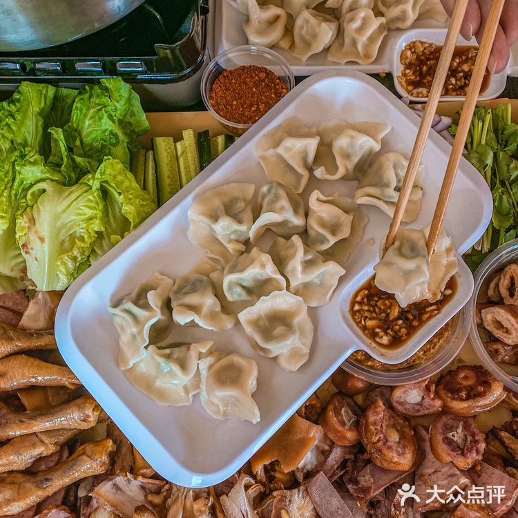 不用飞东北也能吃到正宗的东北卤菜啦🍖