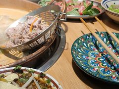 -洱火云南酸菜牛肉火锅(石景山当代商城店)