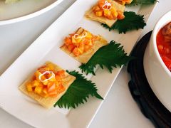 千层酥配果粒三文鱼-梧桐餐厅(泉城路店)