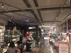 -诚品(信义店)