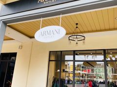 -王府井奥莱临潼小镇(临潼店)