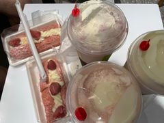 霸气芝士草莓-奈雪的茶(湖滨银泰in77C区PRO店)