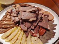 -经典老菜坊·开封灌汤包(火车站店)