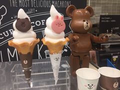 -LINE FRIENDS Garosu-gil Flagship Store