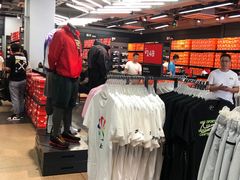 -NIKE上海青浦优选体验店