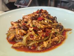 -川流不息·地道川菜·小龙虾(松东路店)