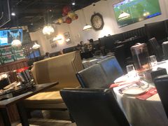 大堂-日进一片海.生腌海鲜火锅.宵夜烧烤(三里屯总店)
