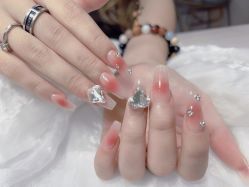 -爱纶美·美甲美睫半永久