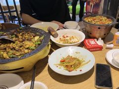 -聚鑫朋酸菜肥肠(文艺路口店)
