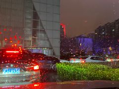 -金虹桥国际中心·停车场