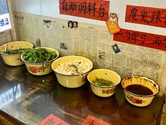 -柳州肥姨妈大骨螺蛳粉(东靖路店)